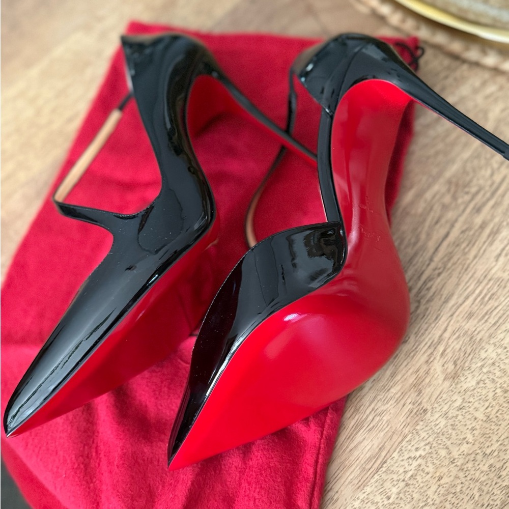 SOLD CHRISTIAN LOUBOUTIN Elegant Black Stiletto Heels - Picture 8 of 16
